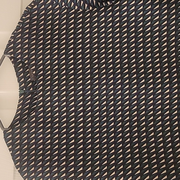 Womens top_brand new condition - Picture 2 of 2